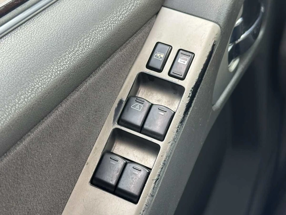 2005 Nissan Pathfinder 3rd Gen - Image 18 of 18