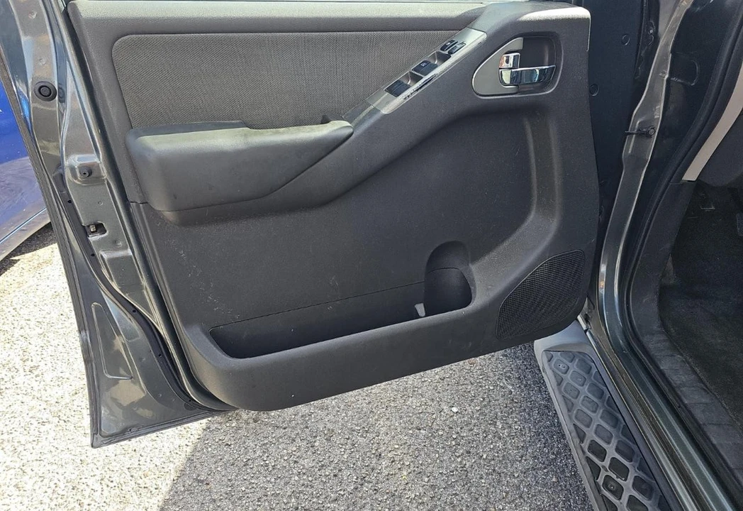 2005 Nissan Pathfinder 3rd Gen - Image 12 of 12