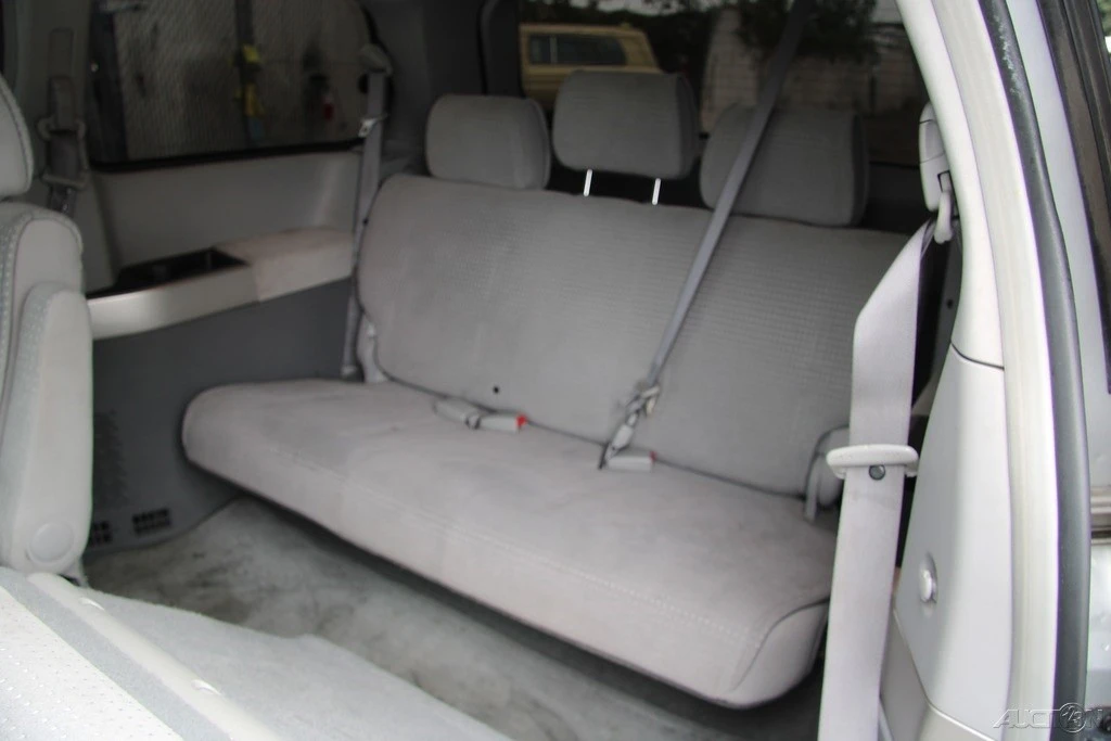 2005 Nissan Quest - Image 20 of 21