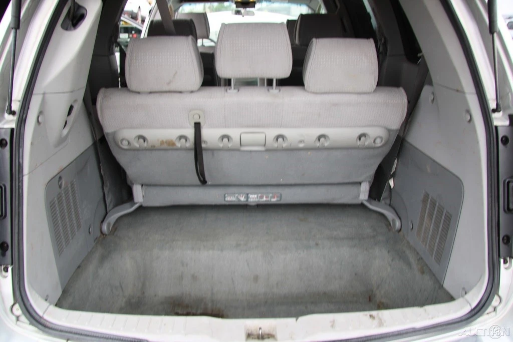 2005 Nissan Quest - Image 21 of 21