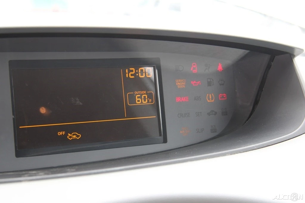 2005 Nissan Quest - Image 16 of 21