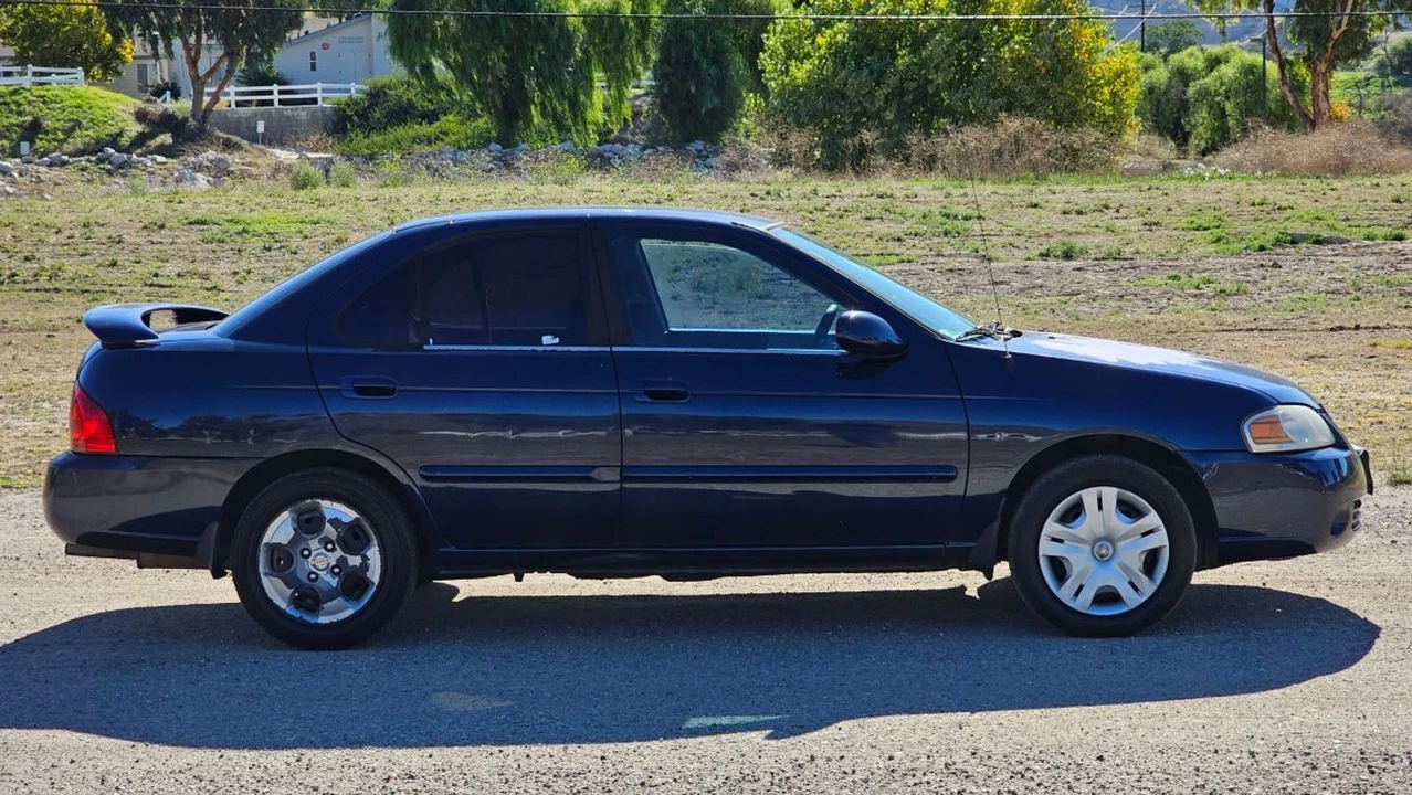 2005 Nissan Sentra 5th Gen - Image 13 of 21