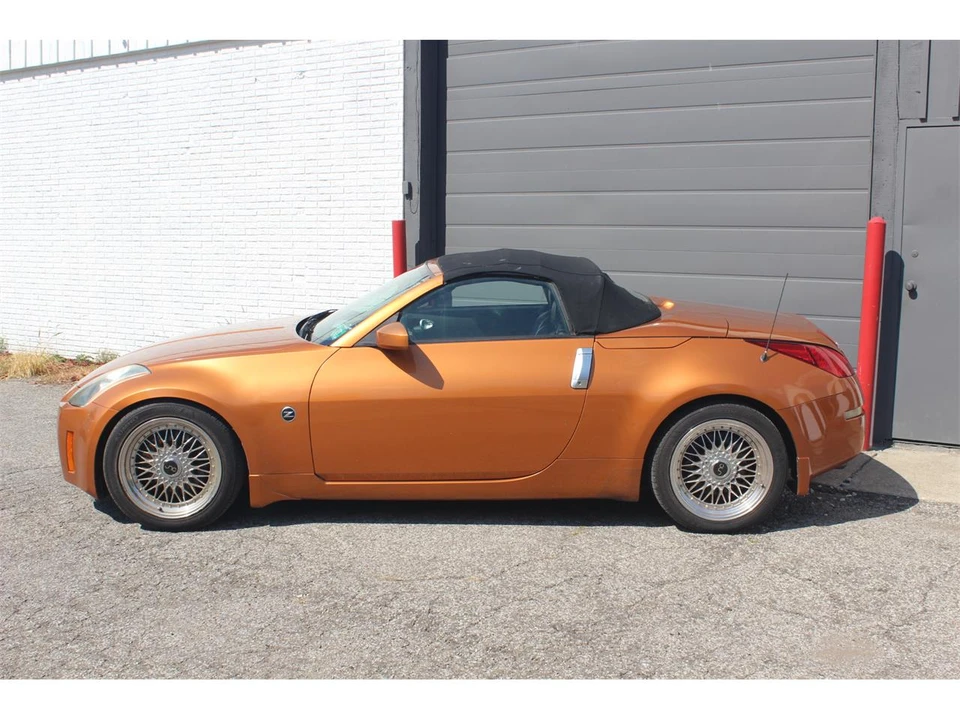 2005 Nissan 350Z 5th Gen - Image 9 of 31