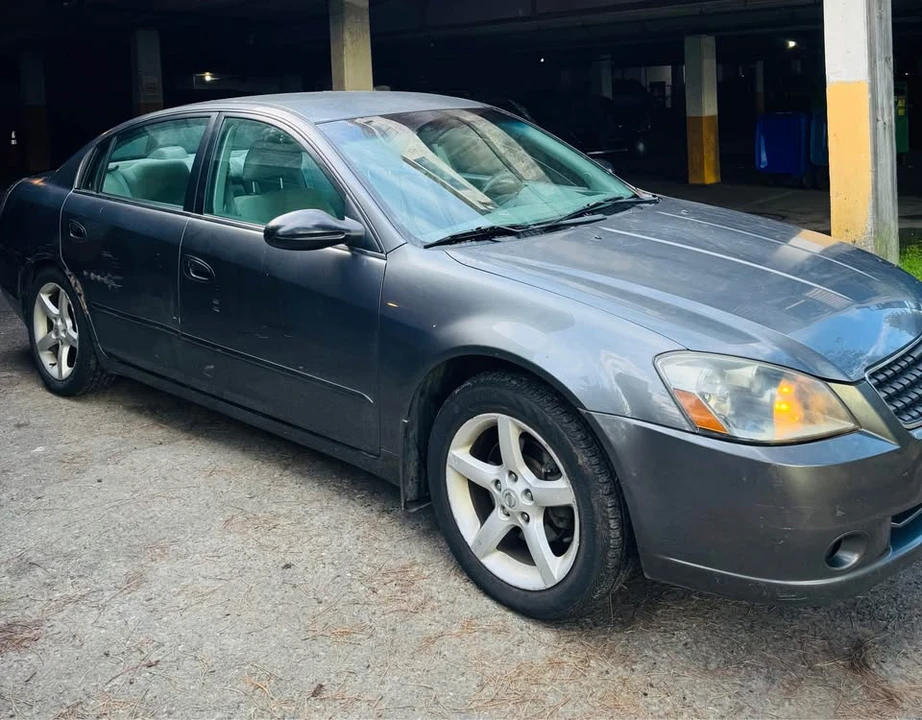 2005 Nissan Altima 3rd Gen - Image 2 of 8