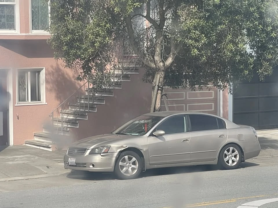 2005 Nissan Altima 3rd Gen - Image 2 of 2