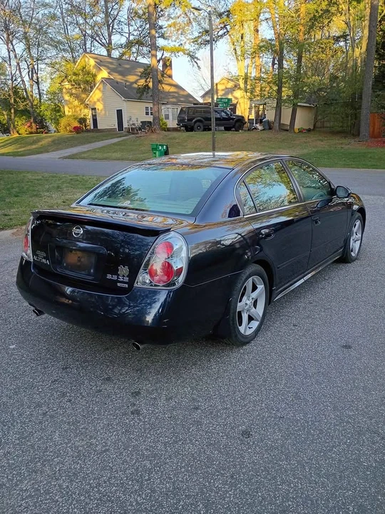 2005 Nissan Altima 3rd Gen - Image 3 of 5