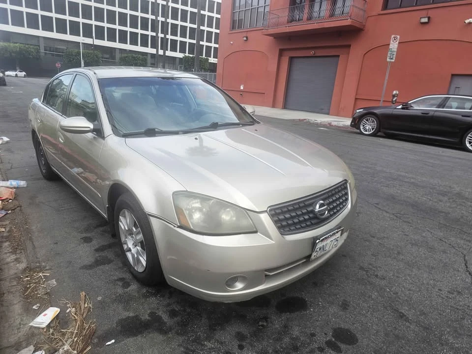 2005 Nissan Altima 3rd Gen - Image 4 of 11