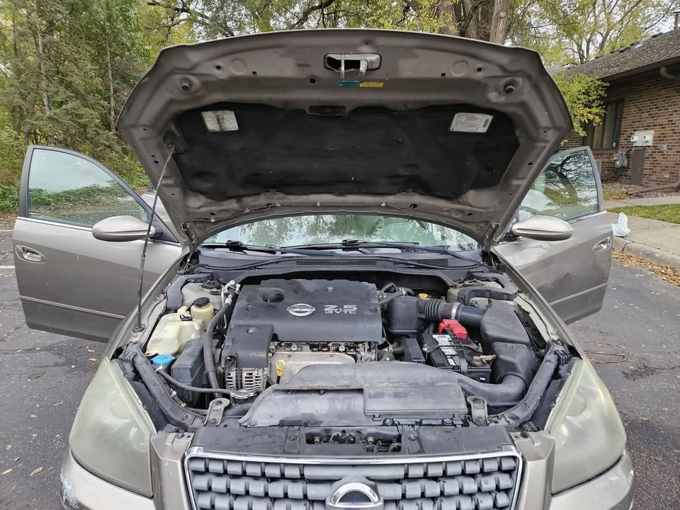 2005 Nissan Altima 3rd Gen - Image 9 of 12