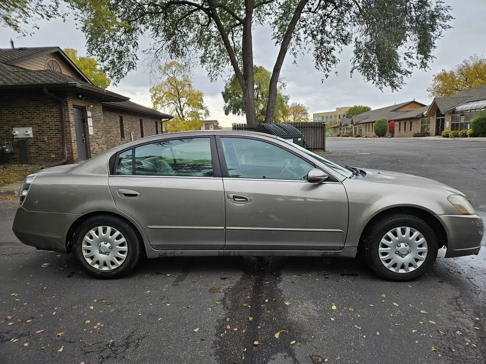 2005 Nissan Altima 3rd Gen - Image 4 of 12