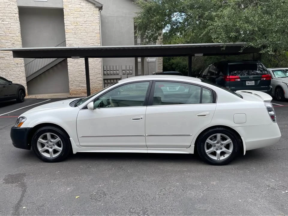 2005 Nissan Altima 3rd Gen - Image 2 of 19