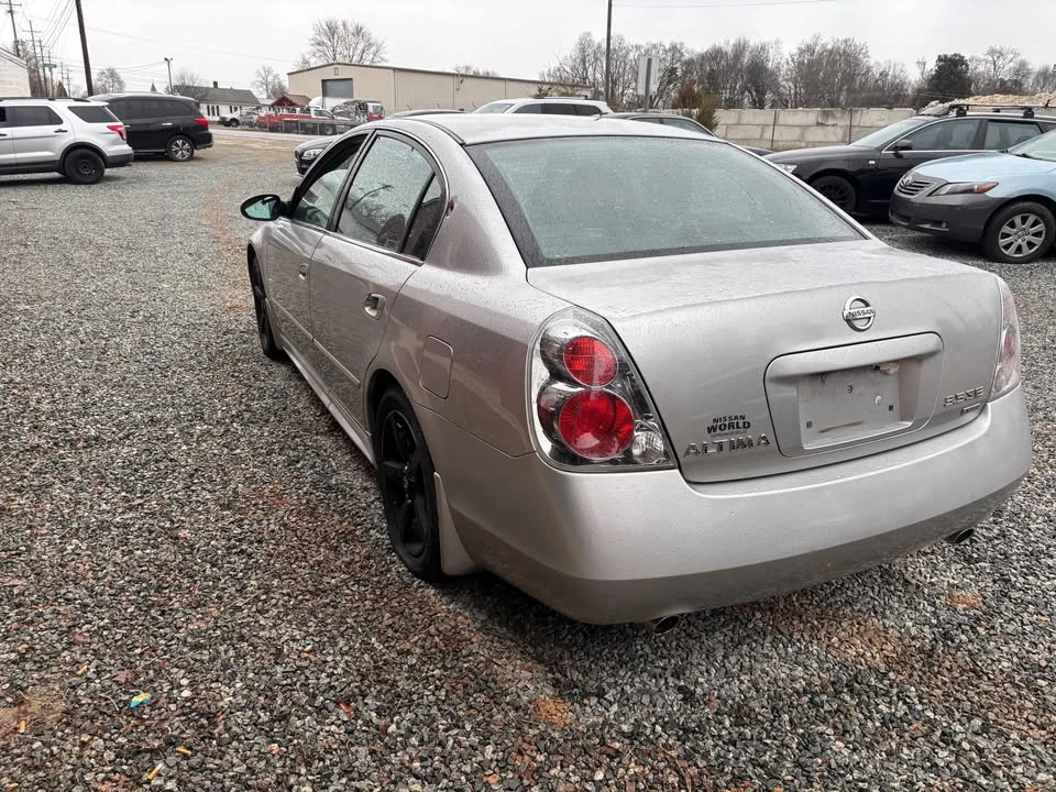 2005 Nissan Altima 3rd Gen - Image 4 of 7
