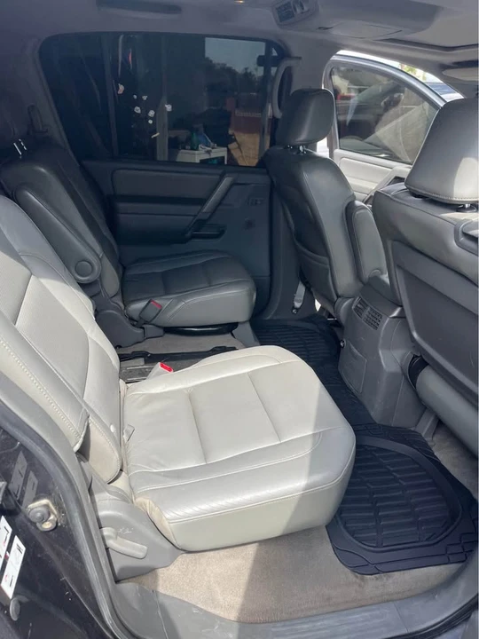 2005 Nissan Armada - Image 11 of 12