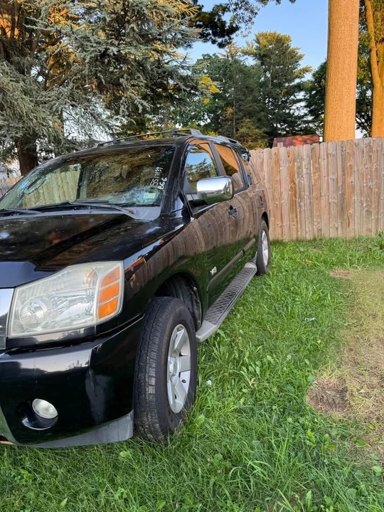 2005 Nissan Armada - Image 3 of 7