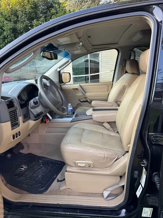 2005 Nissan Armada - Image 6 of 7