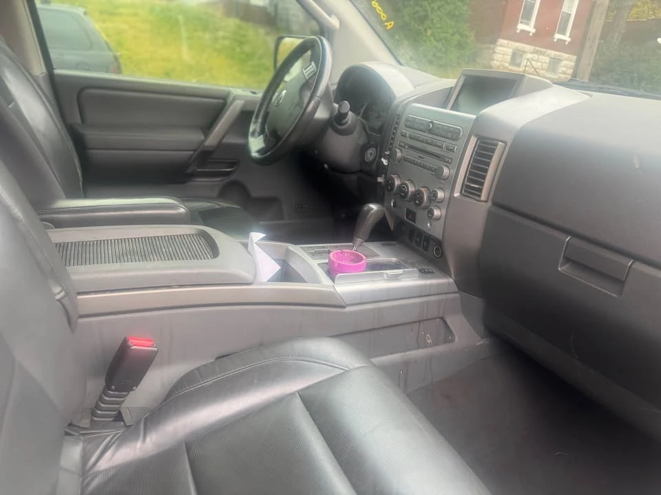 2005 Nissan Armada - Image 3 of 5