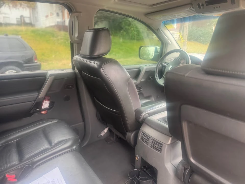 2005 Nissan Armada - Image 5 of 5