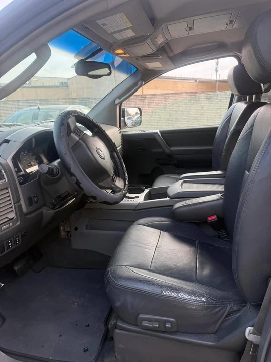 2005 Nissan Armada - Image 8 of 8