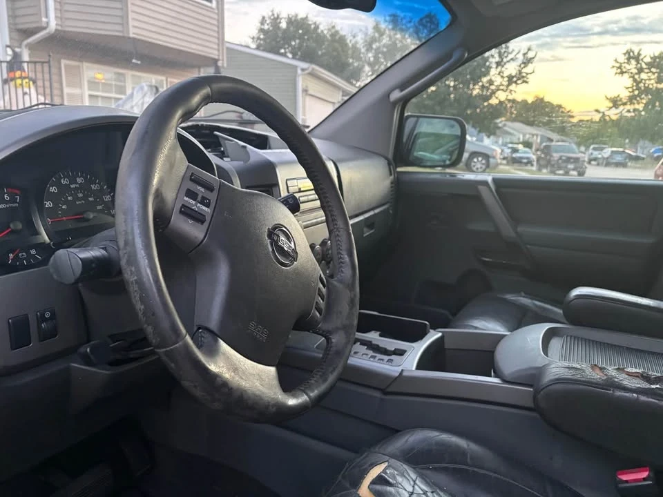 2005 Nissan Armada - Image 4 of 7