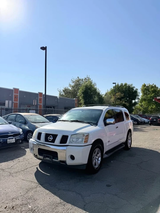 2005 Nissan Armada - Image 2 of 10