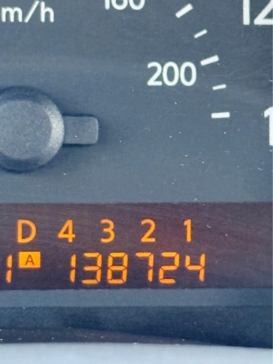 2005 Nissan Armada - Image 10 of 10