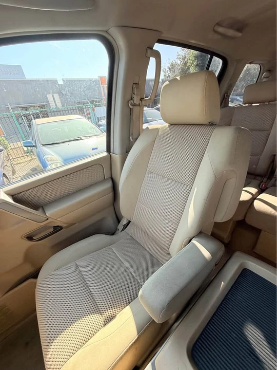 2005 Nissan Armada - Image 9 of 10