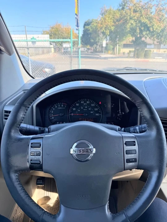 2005 Nissan Armada - Image 5 of 10