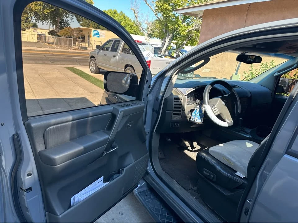 2005 Nissan Armada - Image 4 of 11