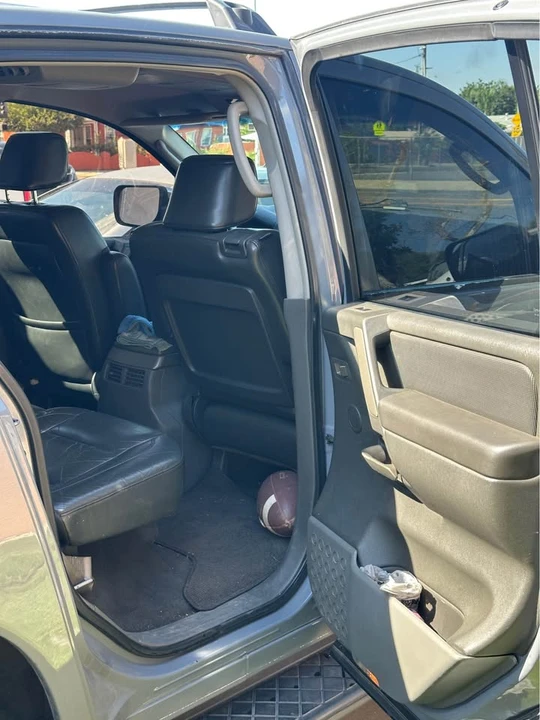 2005 Nissan Armada - Image 6 of 11