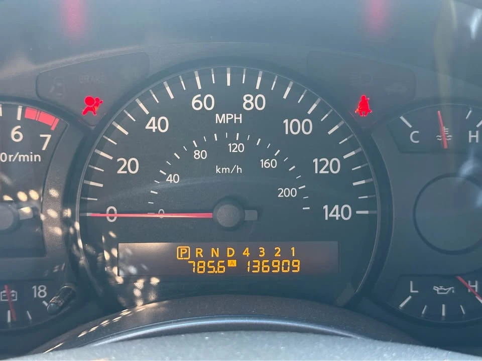 2005 Nissan Armada - Image 7 of 11