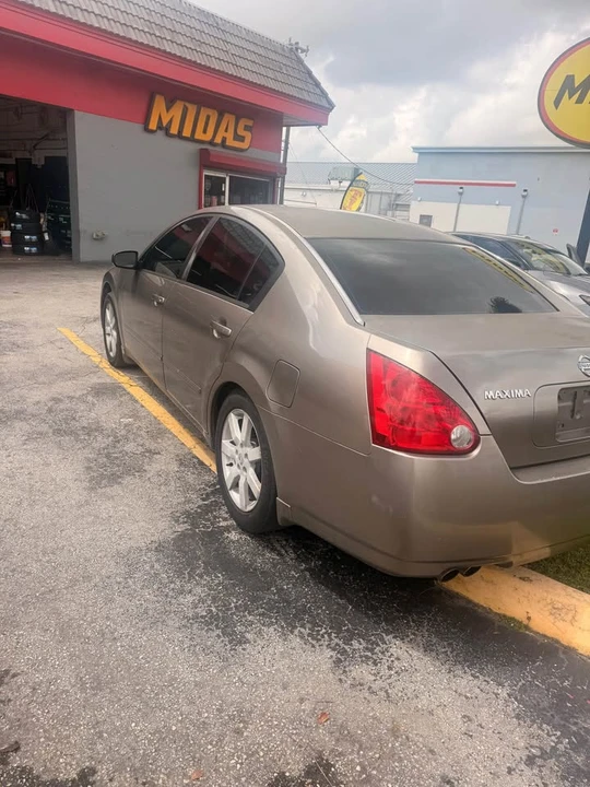 2005 Nissan Maxima 6th Gen - Image 15 of 16
