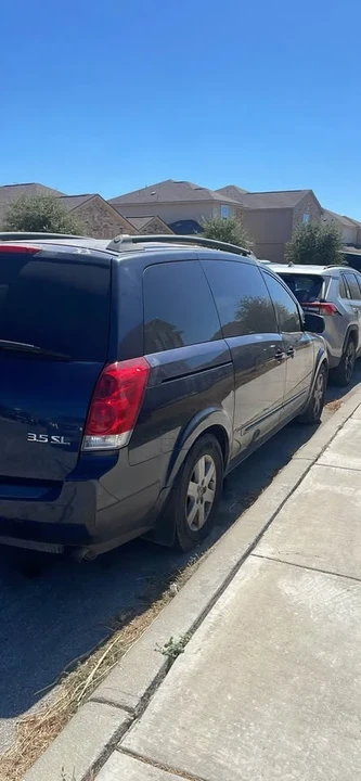 2005 Nissan Quest - Image 2 of 5