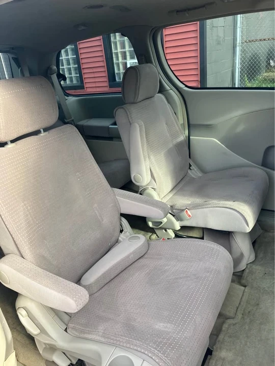 2005 Nissan Quest - Image 12 of 14