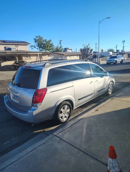 2005 Nissan Quest - Image 2 of 4