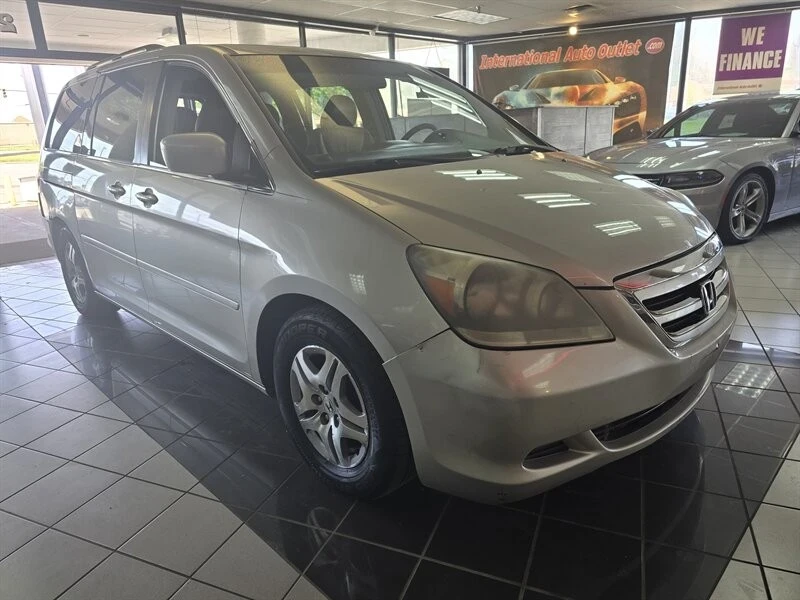 2005 Honda Odyssey - Image 3 of 4