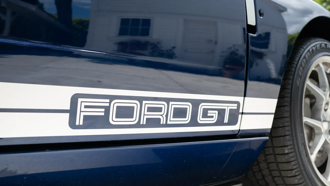 2005 Ford GT 1st Gen - Image 25 of 31