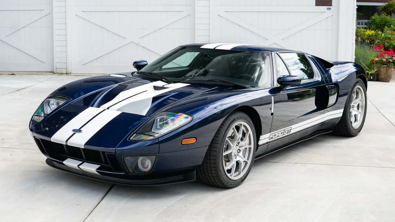 2005 Ford GT 1st Gen - Image 2 of 31