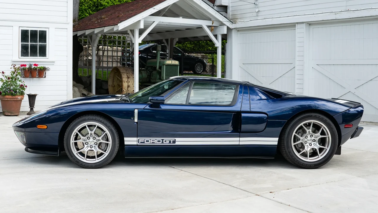 2005 Ford GT 1st Gen - Image 9 of 31