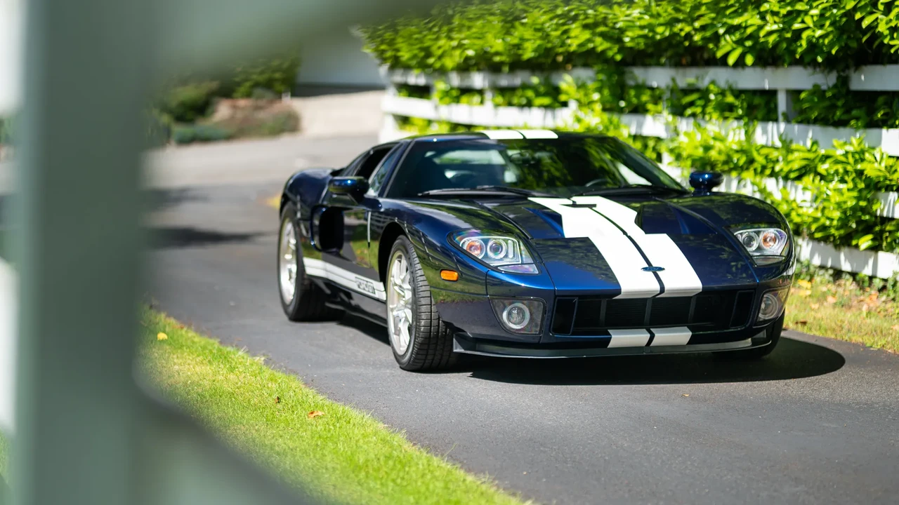 2005 Ford GT 1st Gen - Image 14 of 31