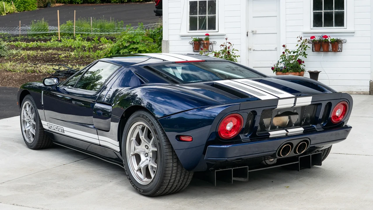 2005 Ford GT 1st Gen - Image 8 of 31