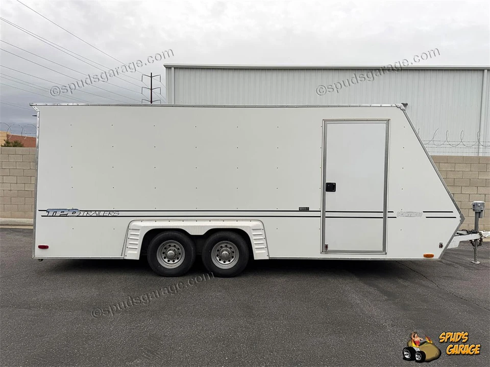 2005 - Image 8 of 31