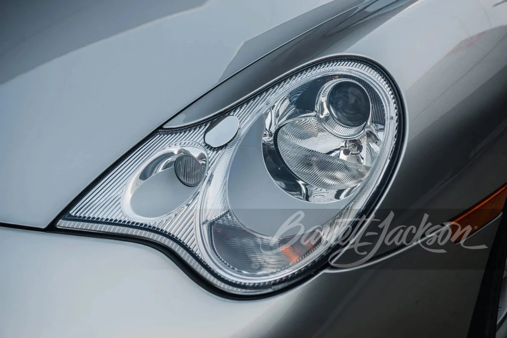 2005 Porsche 911 - Image 19 of 26