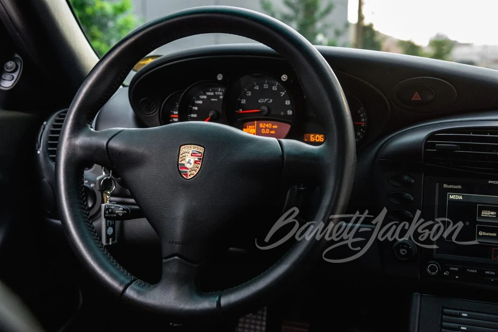 2005 Porsche 911 - Image 20 of 26