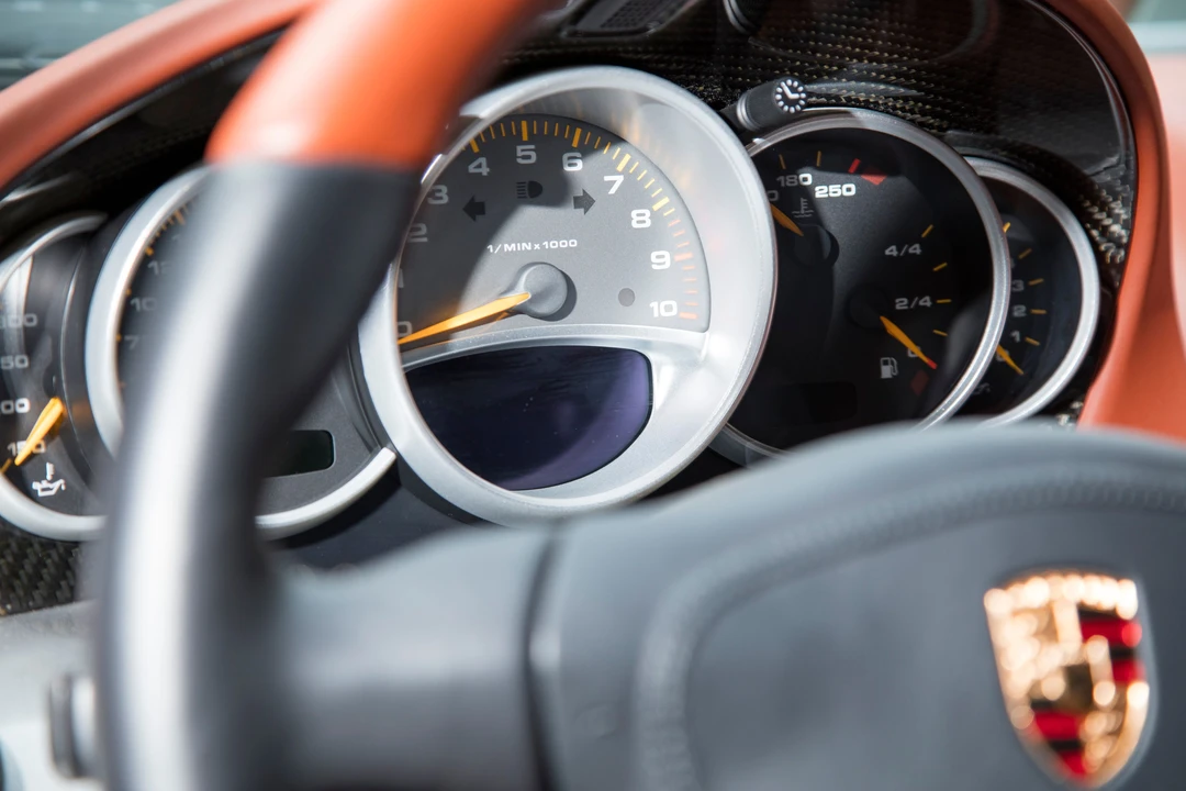2005 Porsche Carrera GT - Image 17 of 31