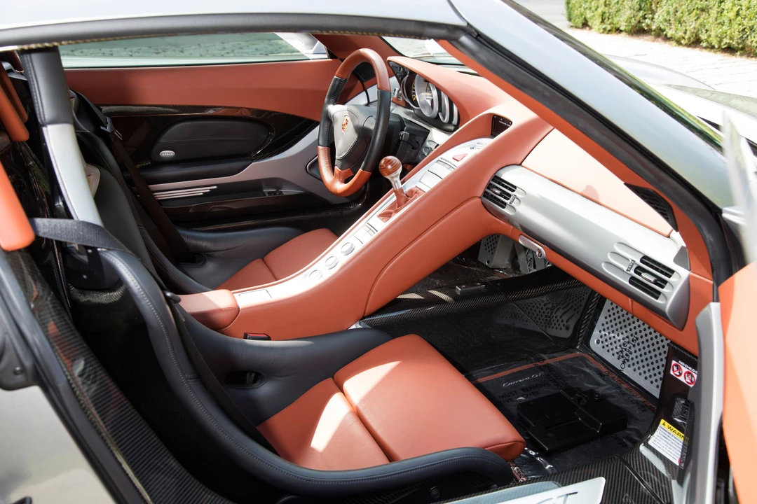 2005 Porsche Carrera GT - Image 9 of 31