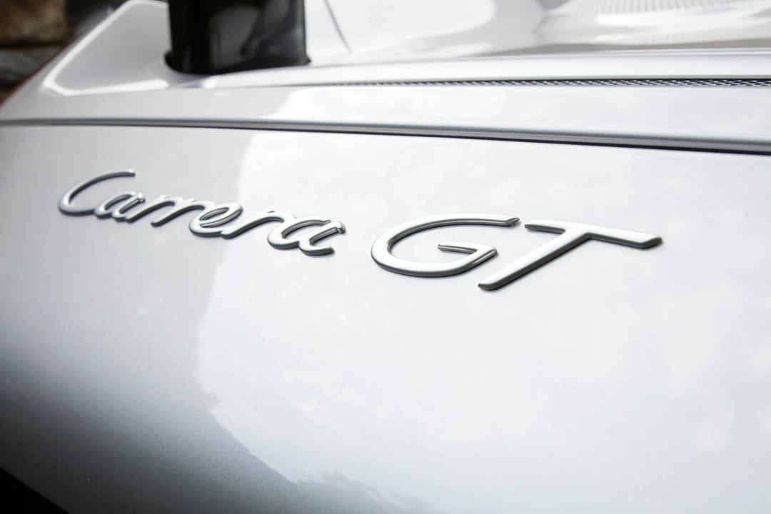 2005 Porsche Carrera GT - Image 27 of 31