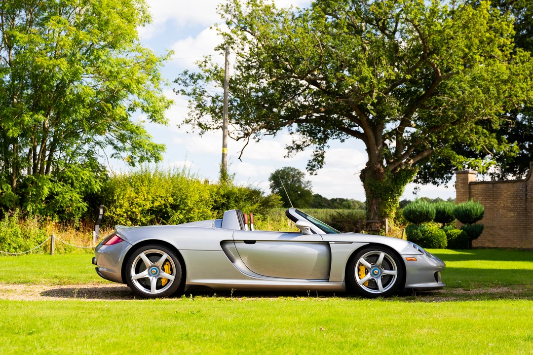 2005 Porsche Carrera GT - Image 11 of 31
