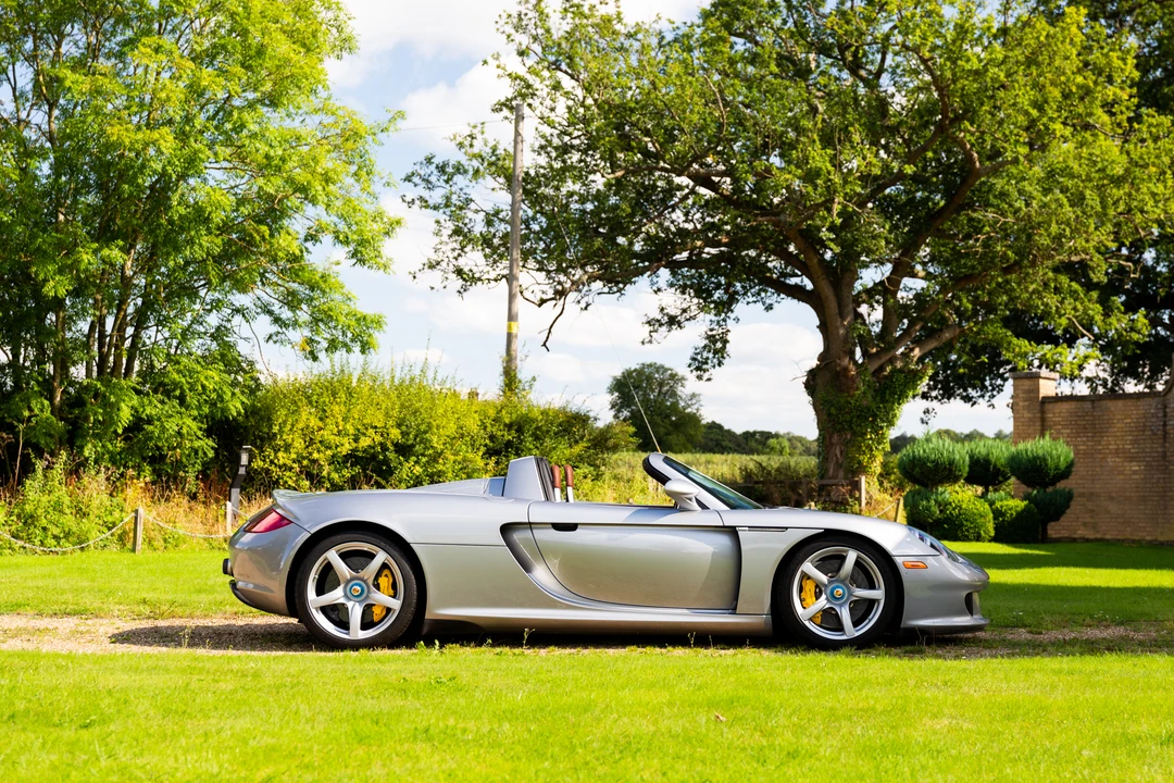 2005 Porsche Carrera GT - Image 12 of 31