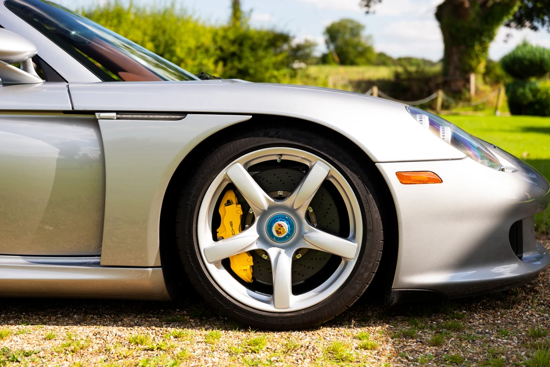 2005 Porsche Carrera GT - Image 14 of 31