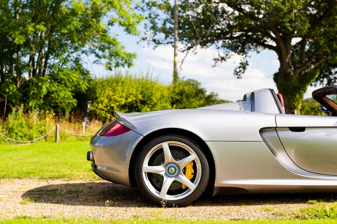 2005 Porsche Carrera GT - Image 17 of 31