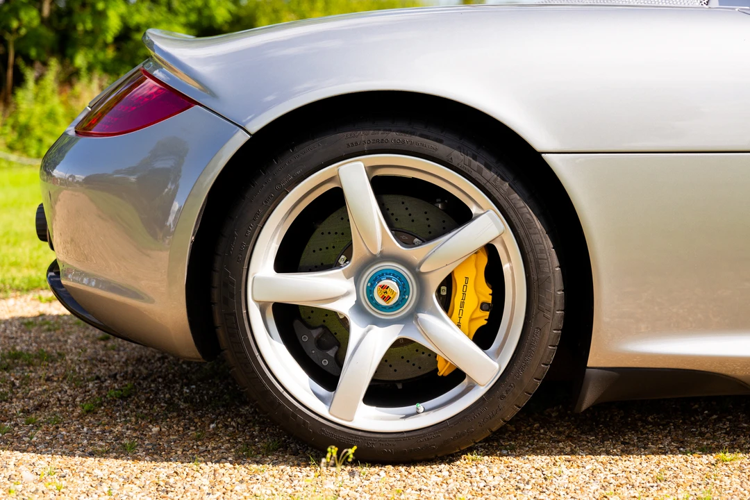 2005 Porsche Carrera GT - Image 18 of 31